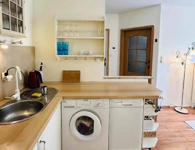 W, 300m Od Rynku, 700 M Od Dworca Pkp, Sinus